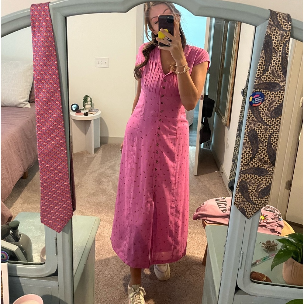 🍓Rosemary Printed Midi Dress- Pink w strawberries 🍓